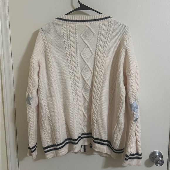 EUC Taylor Swift Cable Knit Star Stitched Cardigan - Picture 4 of 4
